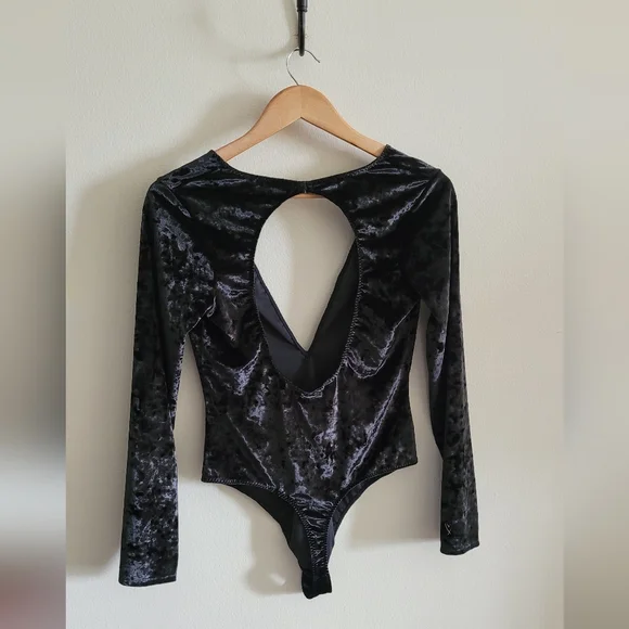 Victorias Secret Crushed Velvet Thong Style Bodysuit, Women's M/L, Classic Black - Picture 8 of 10